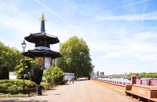 Latchmere Apartment | BRAND NEW - Private Rooftop - Zone 1 - 10mins Museums - For 5