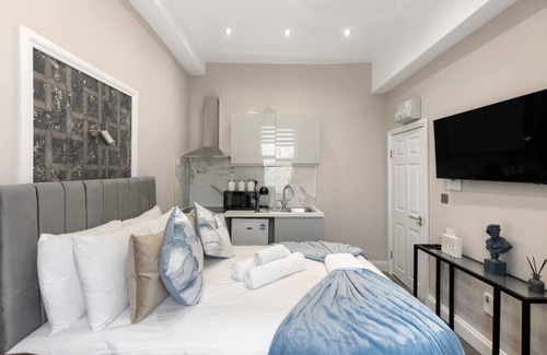 Seven Sisters Apartment | Brand New Relaxing Studio - Central Location