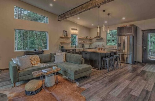 Talking Rock Cabin | Brand New Relaxing Mountain Retreat n