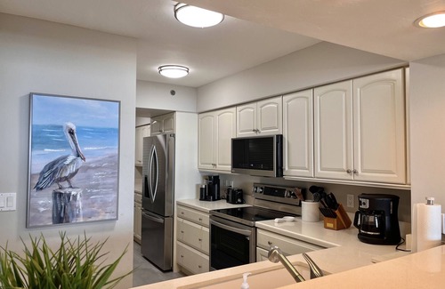 Marco Island Condo | BRAND NEW RENTAL - LUXURY CONDO - AMAZING SUNSETS! nNEWLY REMODELED! 3BR/2BA