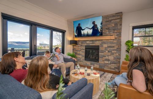 Sunday River Area House | Brand New Retreat near Ski Resort, Game Room, Sauna, Hot Tub, Pool