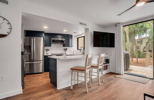 Hilton Head House | Brand New Seascape Townhome, 2 min Beachwalk