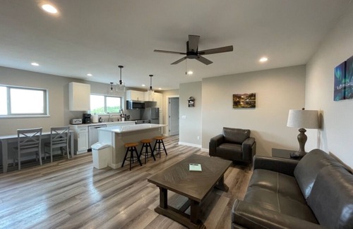 Happy Valley Apartment | Brand new shop apartment close to the best ocean fishing in the world.