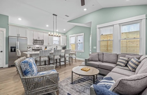 Corolla Light Condo | Brand New Single Level Condo, Steps from the Beach