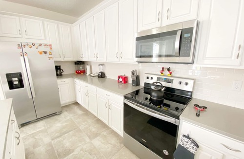 Four Corners House | BRAND NEW Solara Resort - 5 bedrooms, Private Pool - FROZEN & HARRY POTTER Themed Rooms
