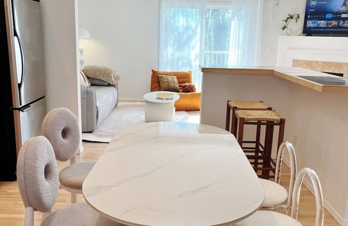 Atlantic House | Brand New Spacious and Super Convenient House Heart of Seattle