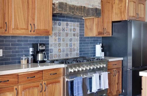 Los Barriles House | BRAND NEW - Spacious 5-bedroom house with WiFi, AC in Los Barriles SLEEPS 16