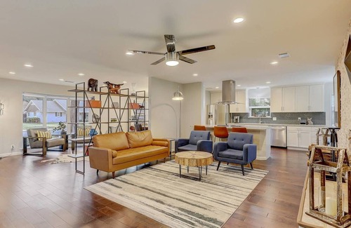 Northwest Dallas House | Brand New Stylish 4BR Texas Ranch in Prime Dallas Location! Modern and newly furnished 2,500 sq