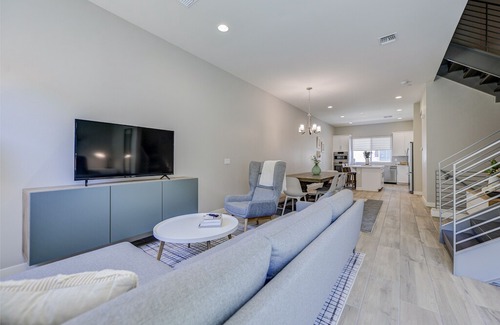 Camelback East House | Brand-New Townhome at Encue Biltmore | Pool & Hot Tub | Walk to Fashion Park
