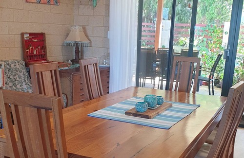 Guilderton Bed & Breakfast | Brand new traditional Bed & Breakfast with river views