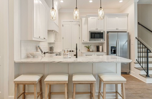 Lafayette House | Brand new upscale 3bed/2.5 bath townhome located in the heart of Lafayette, LA!