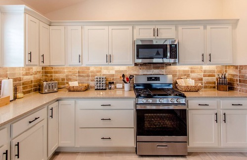 The Villages House | Brand new Veranda, Close to the brownwood Square