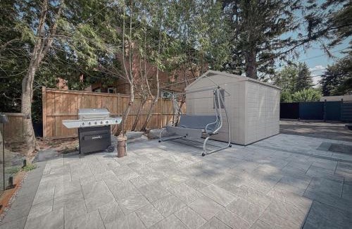 Georgina House | Brand New Waterfront Cottage