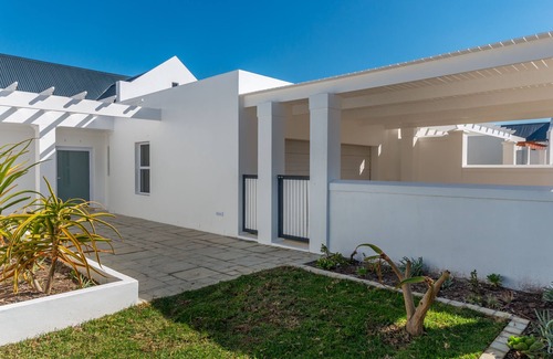 Trawal House | Brand New Modern Home situated within an Olive Farm