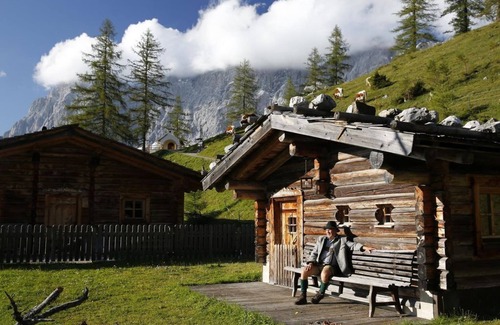 Schildlehen Cabin | Brandhof Chalets am Berg - cozy hut/1 bedroom/shower, WC