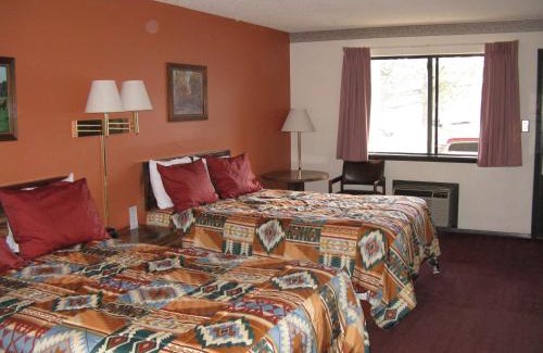 Chama Hotel | Branding Iron Motel