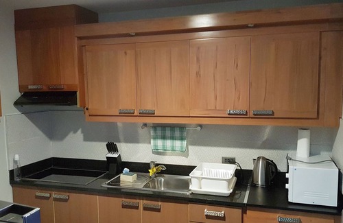 Lapu-Lapu Condo | Brandnew luxury 2 BR BeachCondo 5 pools