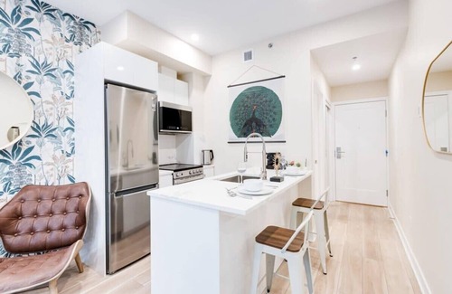 Plateau Mont Royal Apartment | BrandNew Studio+Smart TV w/Roof Top in MTL -38