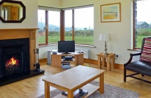 Brandon Cottage | BRANDON HOLIDAY HOME, family friendly in Cloghane, County Kerry