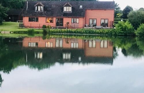 Worcester Bed & Breakfast | Bransford Farm Fishery & B & B