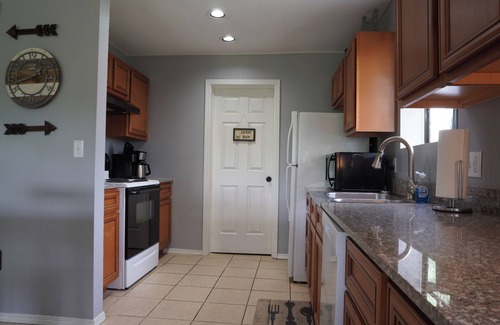 Branson Condo | Branson Bliss: 2BR Condo, Golf View, Near 76 Strip & Attractions!