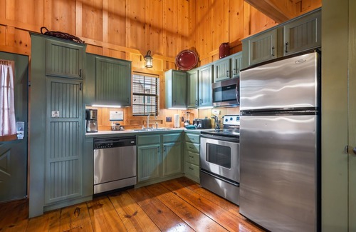 Branson Cabin | Branson Cabin Escape | 2 King Bedrooms, Loft, Pool
