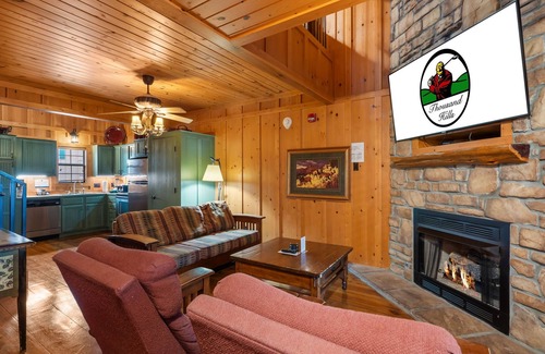 Branson Cabin | Branson Cabin Escape | 2 King Bedrooms, Loft, Pool