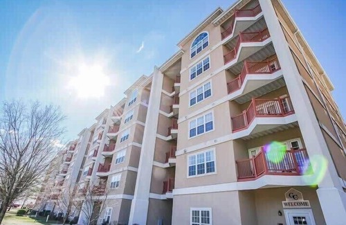 Branson Condo | Branson Condo on Thousand Hills Golf with Pool and close to 76 and Attractions