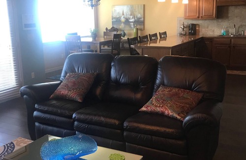 Hollister Condo | Branson's Greatest Lake Front Condo at Emerald Pointe, 2bd, 2BA on 3rd Floor