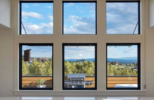 Powell Butte Cottage | Brasada Ranch Retreat w/Hot Tub + Views Resort Access w/Pools, Horseback Riding, Sports, and More Hat Rock Loop by Avantstay