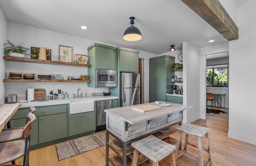 Powell Butte House | Brasada Ranch | Stunning Views | Couple's Getaway
