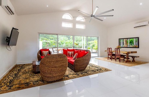 Brasilito House | Brasilito House and Apartment with Pool Sleeps 8
