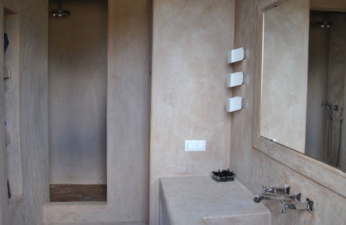 Milos Villa | Bravo's Hill Residence (Mantrakia)