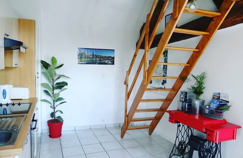 Dole Cottage | Bread oven - Labeled lodging, less than 2 km from the center of Dole