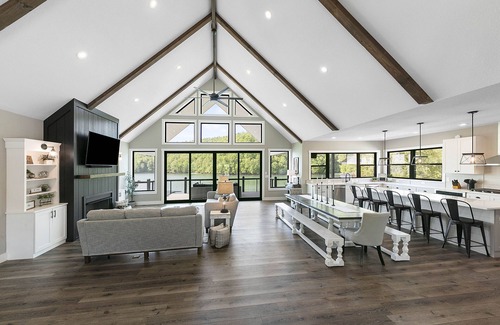 Hidden Springs House | Break Away - NEW Lakefront Modern Farmhouse 6BR-Outdoor Bar and Kitchen