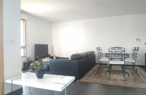 Gex House | Break Room