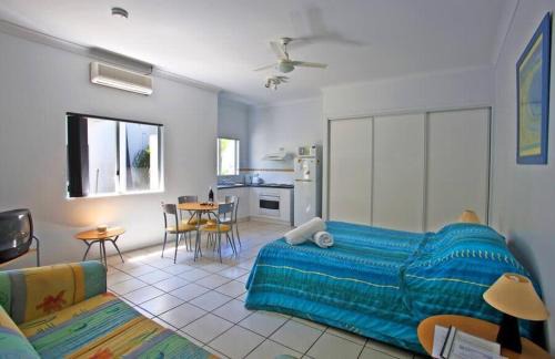 Agnes Water Apartment | Breakaway - Bright and Breezy Studio with Communal Pool, Near Agnes Water Main Beach