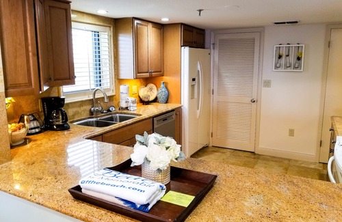 Destin Condo | "Breaker East 1106" 2BR/2BA Gulf Front Condo Beach setup included