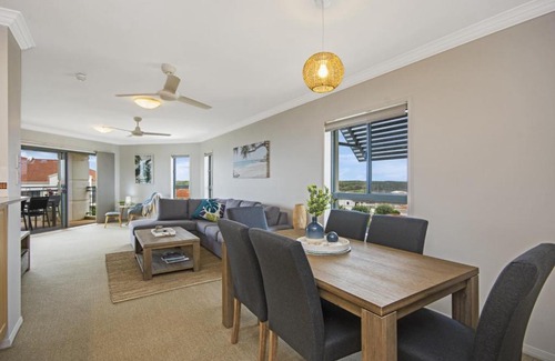 Yamba Apartment | Breakers 2 12 - LJHooker Yamba