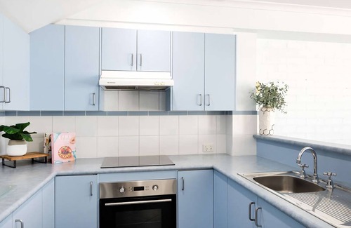 Mollymook Apartment | Breakers 2 - Beautiful bright apartment 50m to the sand