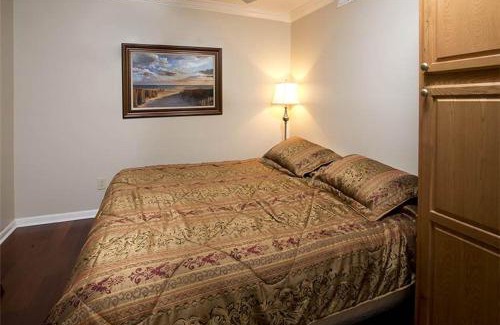 North Forest Beach Apartment | Breakers 215
