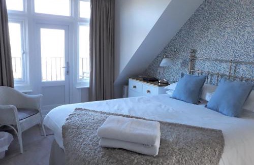 Eastbourne Bed & Breakfast | Breakers Bed and Breakfast