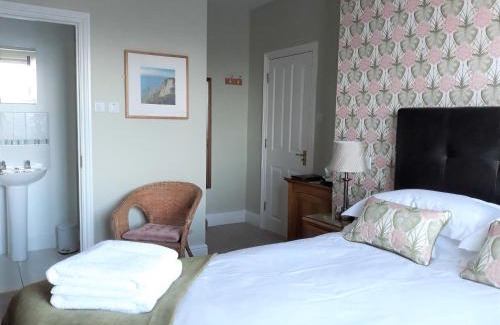 Eastbourne Bed & Breakfast | Breakers Bed and Breakfast