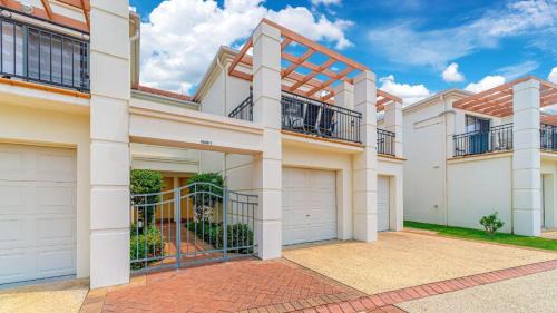 Yamba House | Breakers Block 5 Unit 6