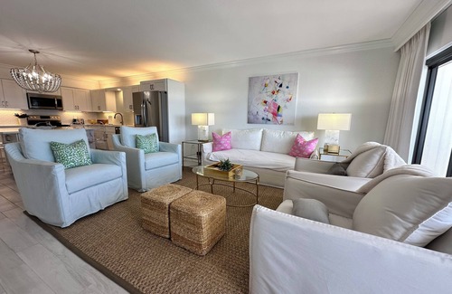 Destin Condo | "Breakers East 1103" 3Bedroom/2 baths -Covered parking Beach setup included