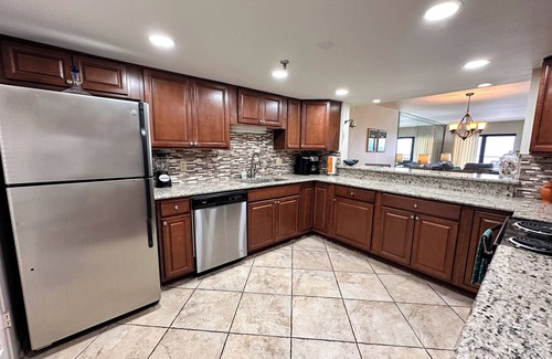 Destin Condo | Breakers East 1105~ Spacious 2BR/2BA~Beachfront Beach setup included
