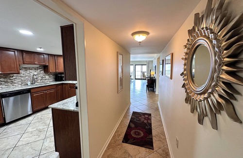 Destin Condo | Breakers East 1105~ Spacious 2BR/2BA~Beachfront Beach setup included