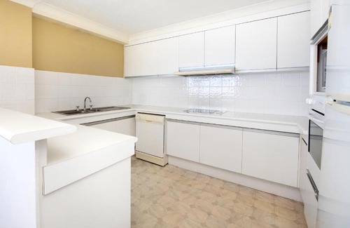 Surfers Paradise Apartment | BreakFree Acapulco