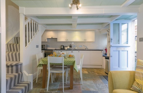 St Ives House | Breaking Waves, Downalong, St Ives - Sleeps Six – Dog Friendly