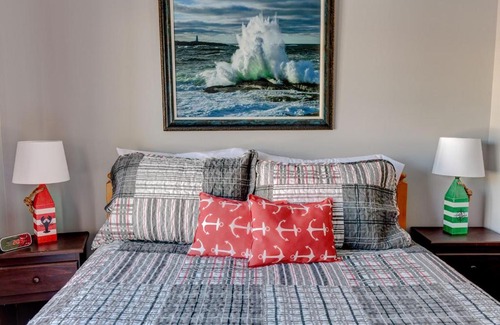 Peggy's Cove Bed & Breakfast | Breakwater Inn